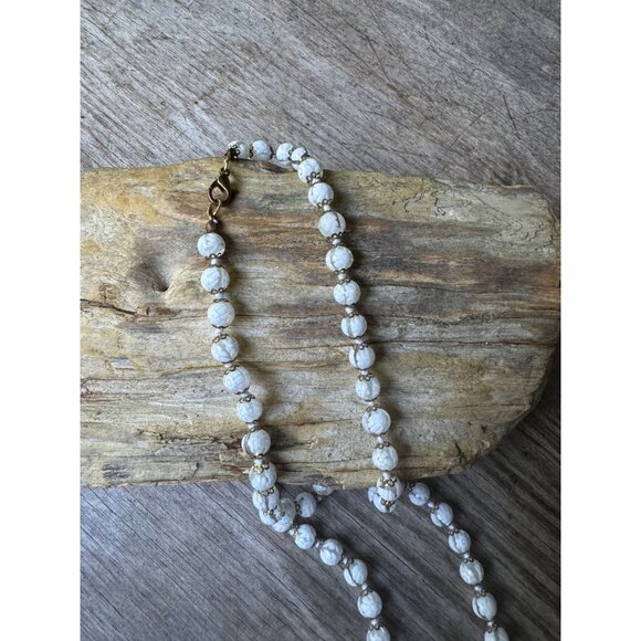 Vintage White Marbled Glass Bead Necklace With Brass Accents & Lobster Clasp - Picture 5 of 6